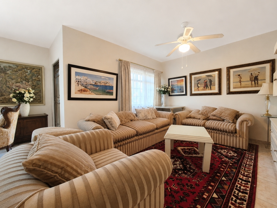 3 Bedroom Property for Sale in Wynberg Upper Western Cape